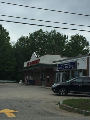 NH Wine & Liquor Outlet