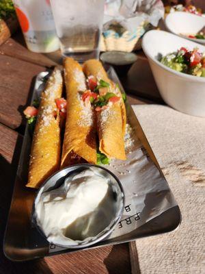 CHICKEN FLAUTAS