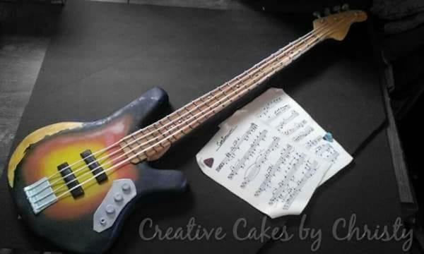 Guitar cake