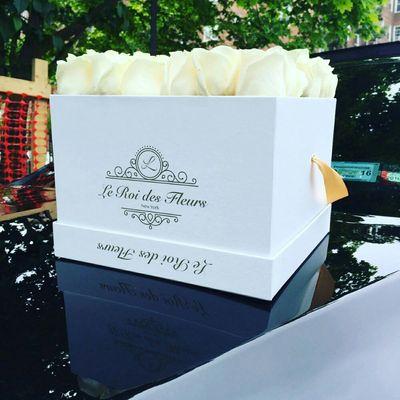 Another happy customer with beautiful box of joy from Le Roi des Fleurs.