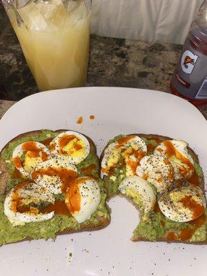 I made a special request for avocado toast with eggs and hot sauce two days in a row. Thank you Kayla and Lotty!