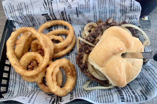 Steak Sandwich w/Onion Rings