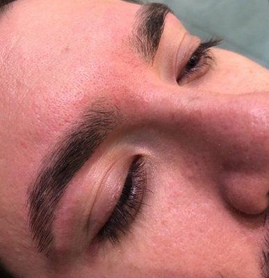 Men's brow wax