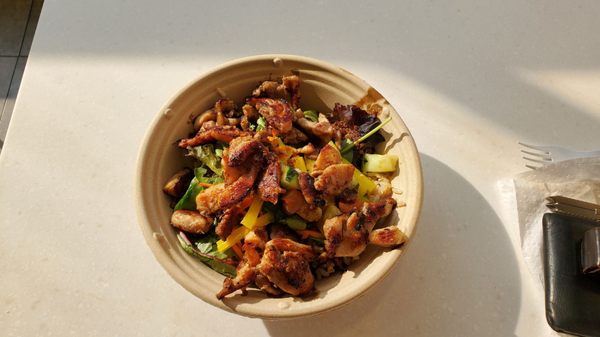 Chicken thigh bowl with all the veggies!