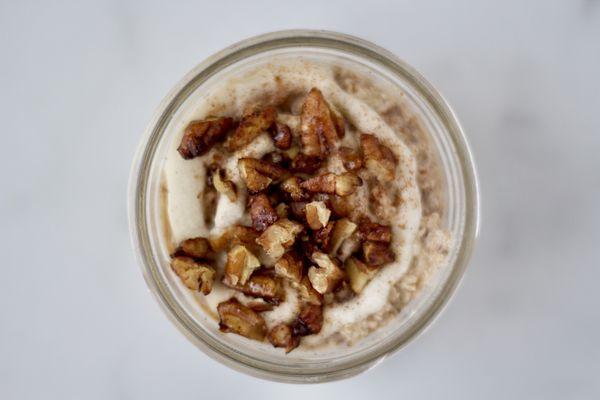 Cinnamon Roll Overnight Oats