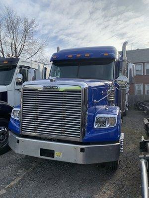 Freightliner Coronado