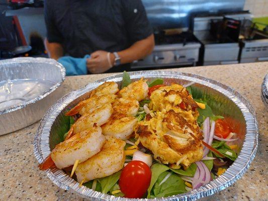 Crab cakes and shrimp