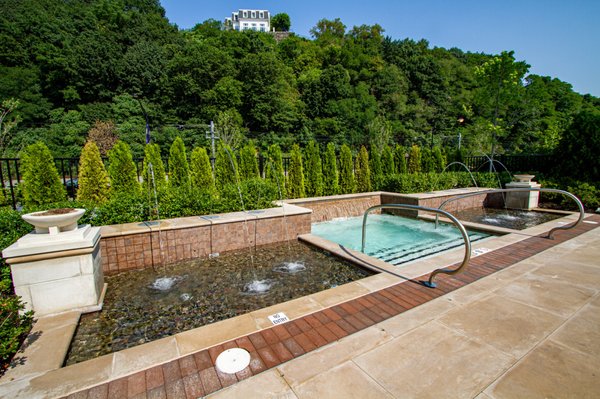 Designed & built by J & J Aquatics, this pool received a NESPA Design Award in 2011