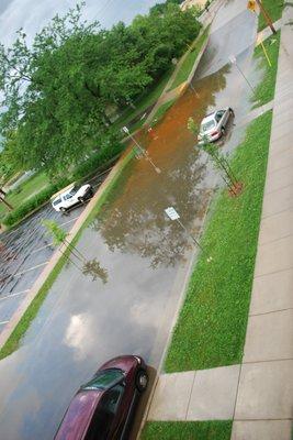 That's my silver care in deep water- My so badly flooded by a flash flood below the apartment all the electrical works to doors were fried