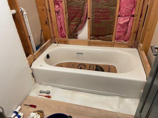 Bath Tub Install for a remodel in Mesa