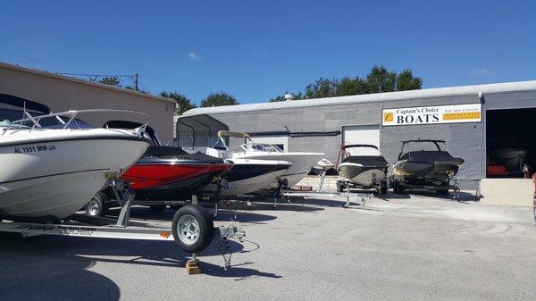 Indoor Showroom with more boats inside