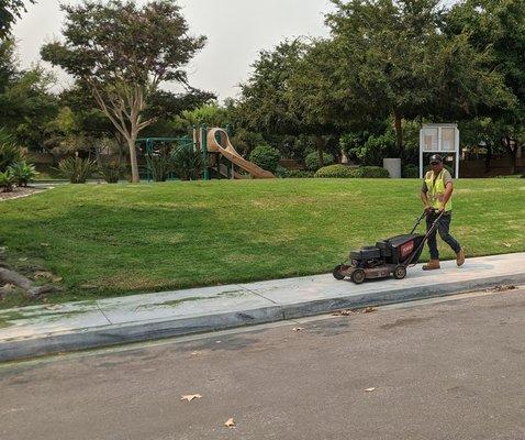 It's Sept 2020 - Not wearing a mask in a public park