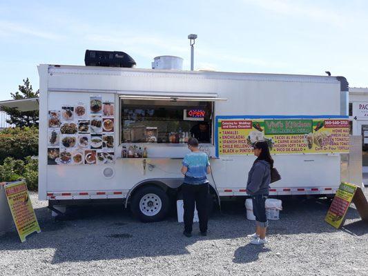 Food truck at the Marina!