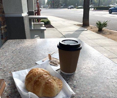 Croissant & Cappuccino