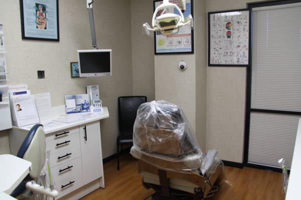 State-of-the-art equipment allows us to show you pictures and xrays while we explain your treatment plan to you