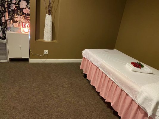 Quiet location, clean and upscale massage suites