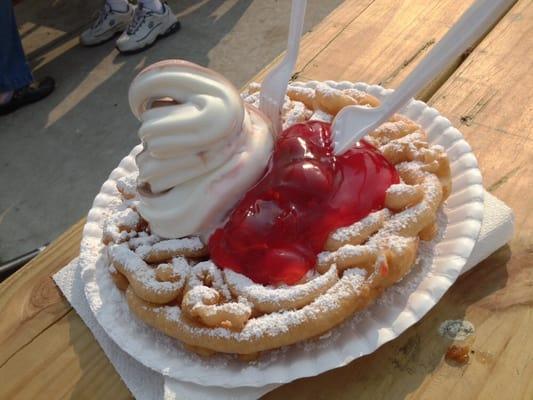 Funnel Cake! Om nom nom nom nommmmmm