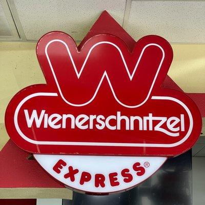 My first Wienerschnitzel Express, #860, Kettleman City. Plenty of other eating opportunities in the area.