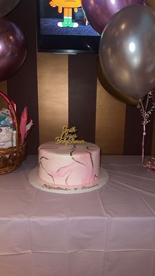 Baby shower cake