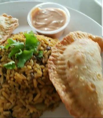 Pastelillos & Arroz Con Gandules