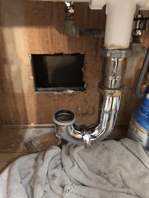 Kitchen sink pipe replacement