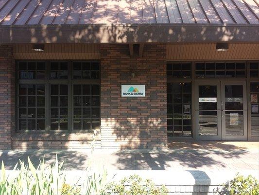 The Bank of the Sierra branch in Porterville on 90 N. Main St.