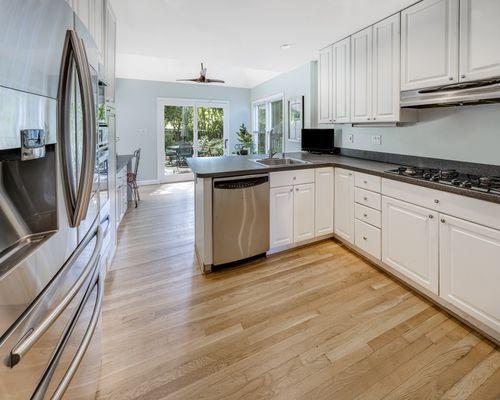 Another view of kitchen.