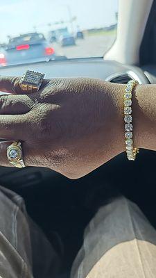 Picked up the bracelet while wearing 1 carat solitaire VS diamond with rolex band and 1.5 carats on the pinky ring