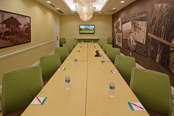 Miami Lakes Hotel and Golf Conference Room