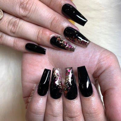 Black dipping nails