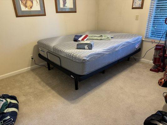 Seely mattress with adjustable frame