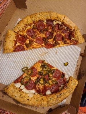 Stuffed Crust 3-Topping: supposed to have Italian sausage n pepp on both sides n jalapeños on one side. Missing Italian sausage on one side