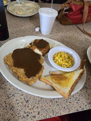 Lunch Special- Tenderloin with mashed potatoes and brown gravy, texas toast and corn.