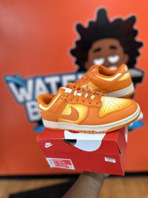 Nike dunks orange eclipse