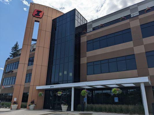 Exterior image of First Interstate Bank in Fort Collins, CO