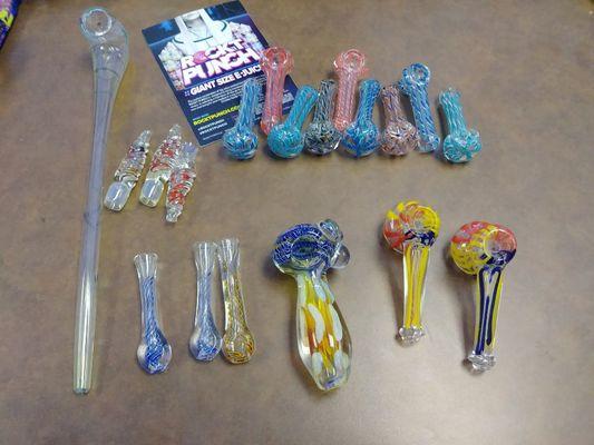 A new shipment of glass pieces!