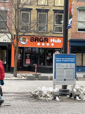 Brgr Hub in the commons