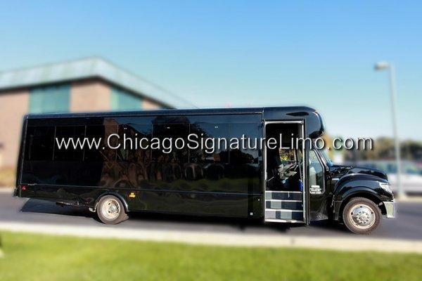 Limo Bus-Chicago Signature Limo