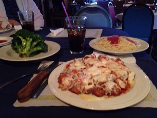 Chicken parm,speggitti & brocklee dinner