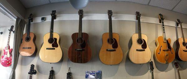 Huss & Dalton acoustic guitars