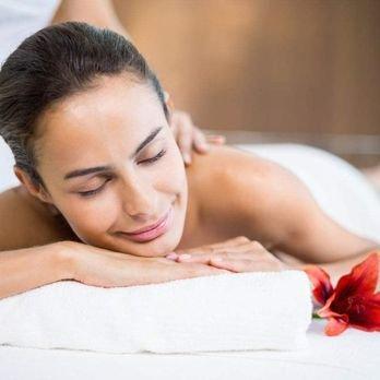 Experience the Gentle Touch of a Calm Massage