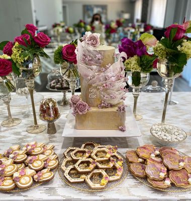 Bridal shower mauve, gold and off-white cake