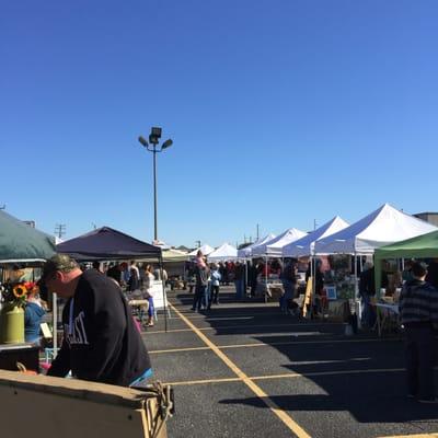 Beautiful Fall day for the market.