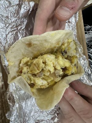 Egg and bacon taco