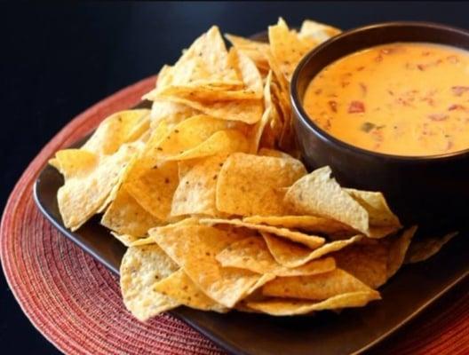 Queso & Chips