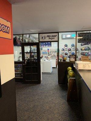 AG Bowling Pro Shop open to offering you the best customer service and best equipment to bowl.