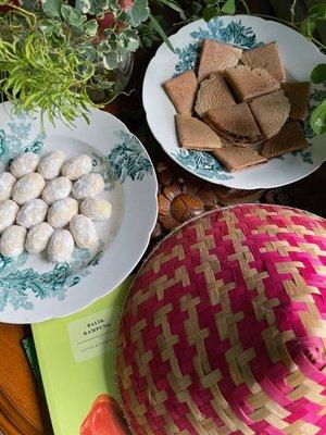 Kuih Makmur and Kuih Kapit