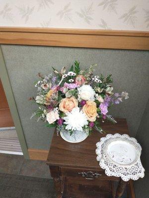 $100 Designer choice arrangement, same day delivery for my Aunt Gen's 94th birthday.  She love it!