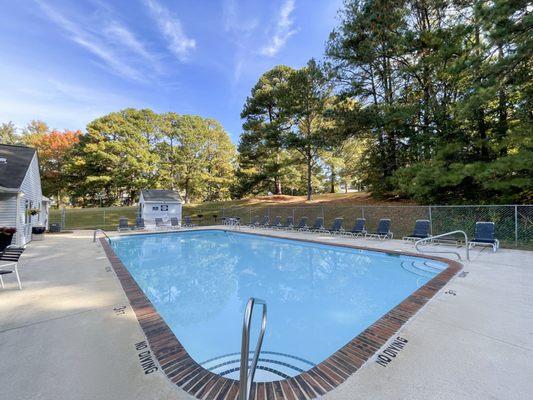 swimming pool at hunters run