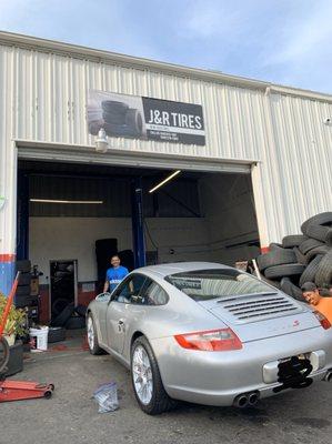 J&R Tires